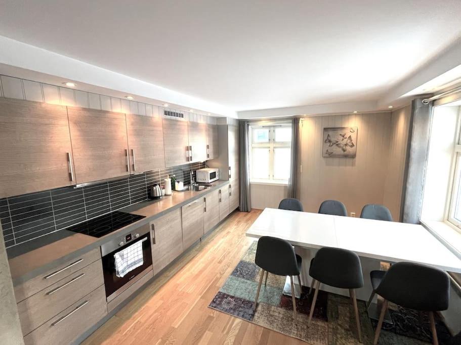 Skjomtind - Modern Apartment With Free Parking Narvik Eksteriør billede